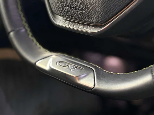 Peugeot 2008 (2022) — foto 9 van 21