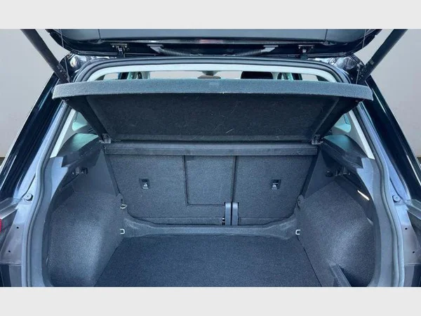 VOLKSWAGEN Tiguan (2022) — foto 21 van 28