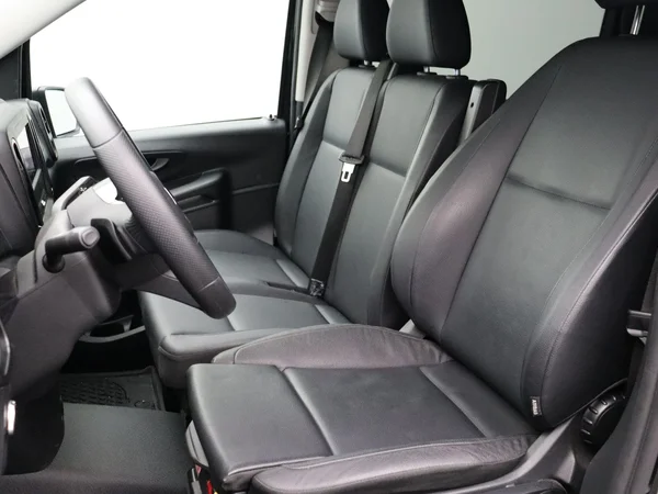 Mercedes-Benz Vito (2025) — foto 3 van 26
