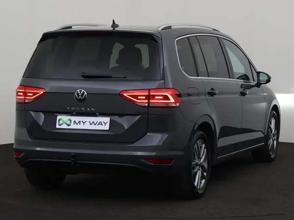 VOLKSWAGEN Touran (2025) — foto 10 van 19