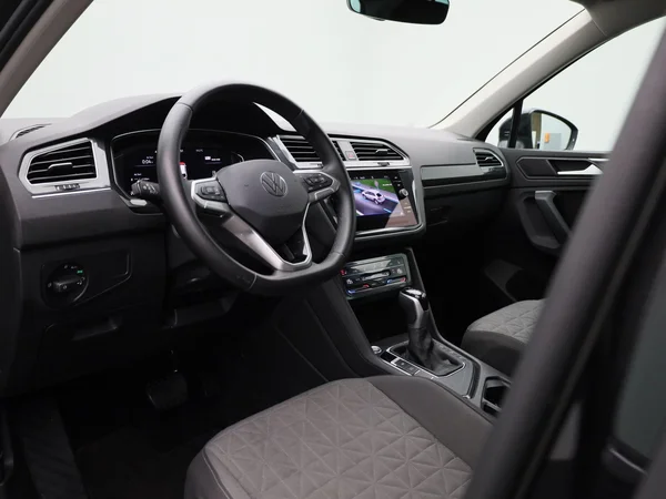 Volkswagen Tiguan (2024) — foto 31 van 43