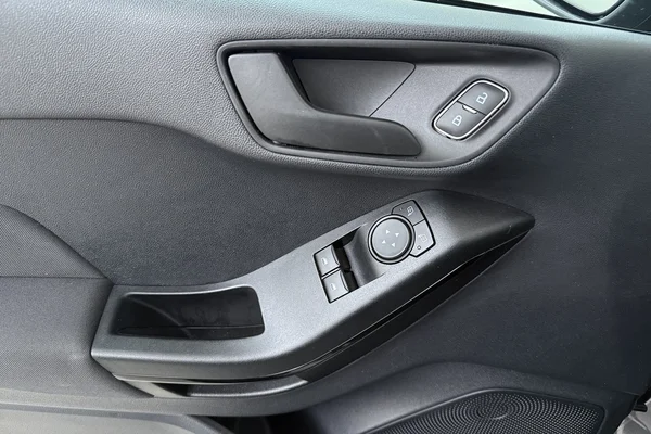 Ford Fiesta (2023) — foto 8 van 16