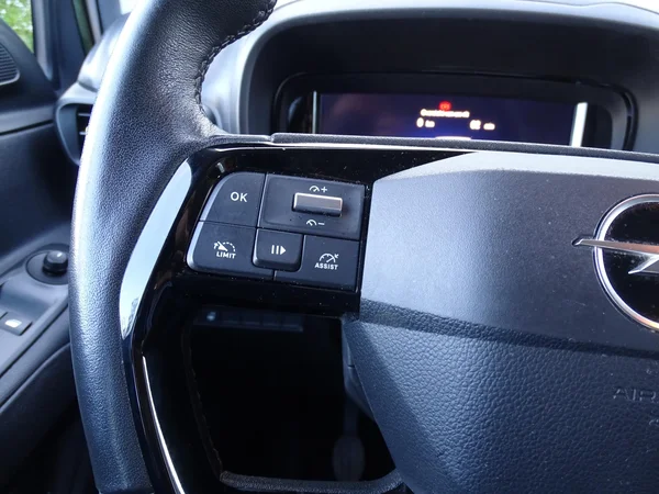 Opel Combo Life (2024) — foto 14 van 27