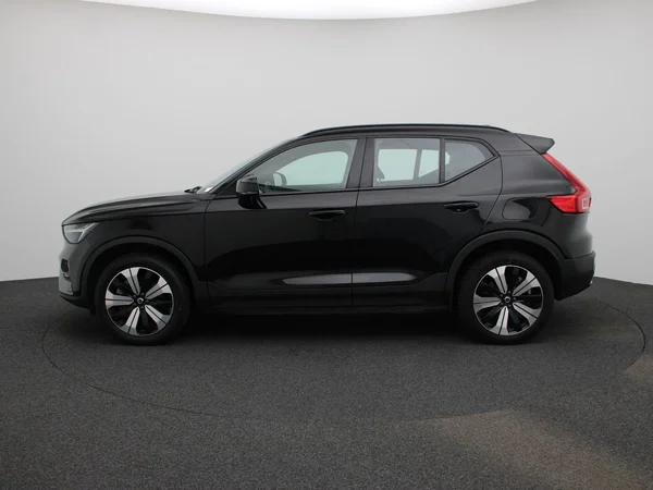 Volvo XC40 (2023) — foto 34 van 41