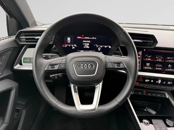 AUDI A3 Sedan (2024) — foto 3 van 28