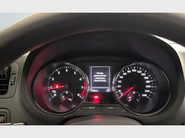 Volkswagen Polo (2017) — foto 4 van 26