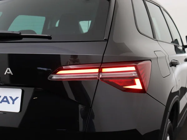 SKODA Karoq (2024) — foto 4 van 18