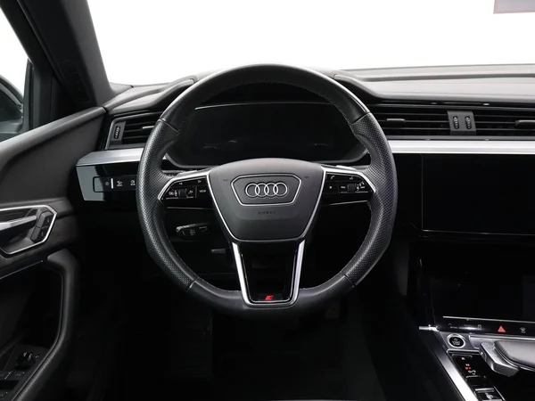 AUDI e-tron Sportback (2021) — foto 4 van 27