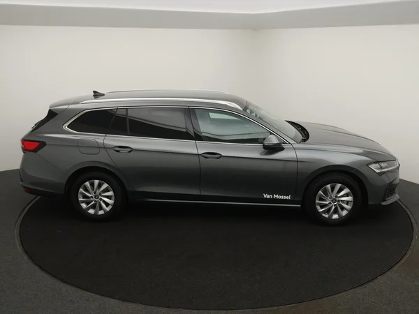 SKODA Superb Combi (2026) — foto 20 van 23