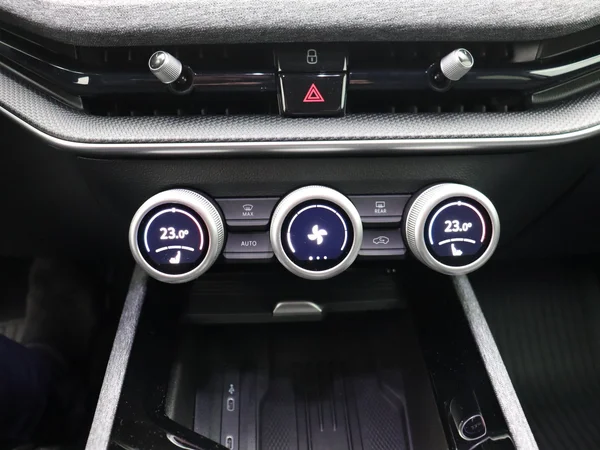 SKODA Superb Combi (2025) — foto 7 van 18