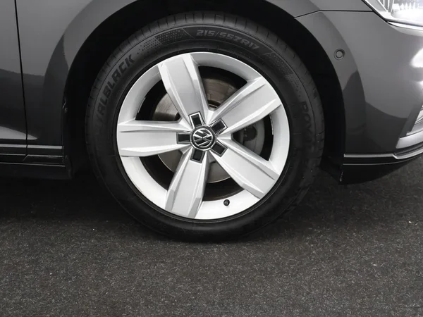 Volkswagen Passat (2021) — foto 5 van 30