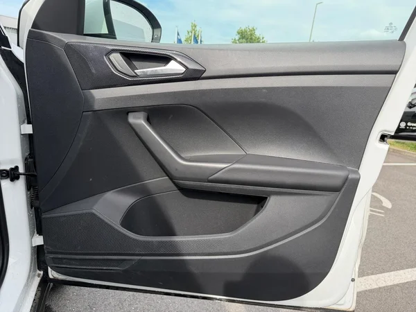 VOLKSWAGEN T-Cross (2025) — foto 9 van 24