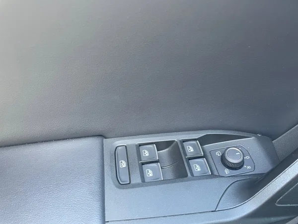 SEAT Leon (2021) — foto 2 van 20
