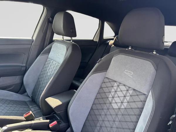 VOLKSWAGEN Taigo (2024) — foto 6 van 22