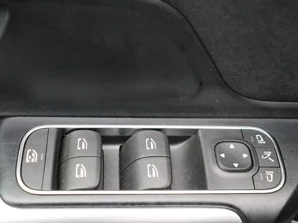 Mercedes-Benz GLA (2025) — foto 3 van 36