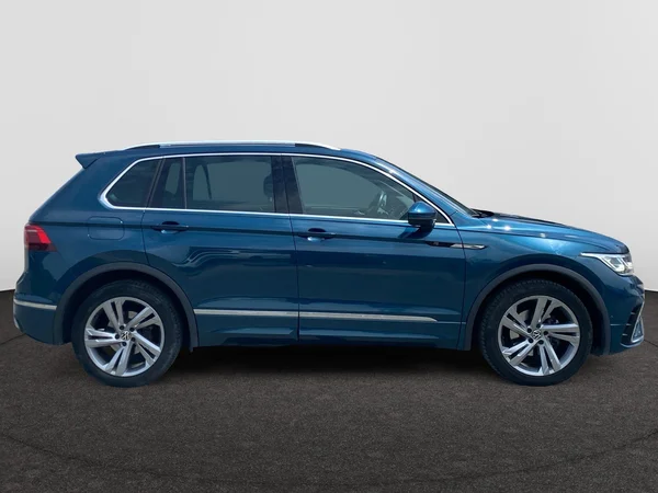 VOLKSWAGEN Tiguan (2023) — foto 16 van 19