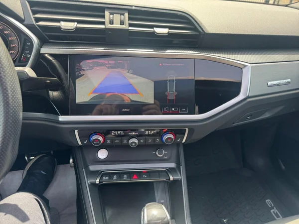 AUDI Q3 (2019) — foto 3 van 24