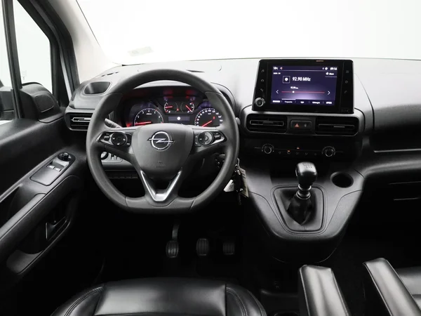 Opel Combo Life (2023) — foto 33 van 35