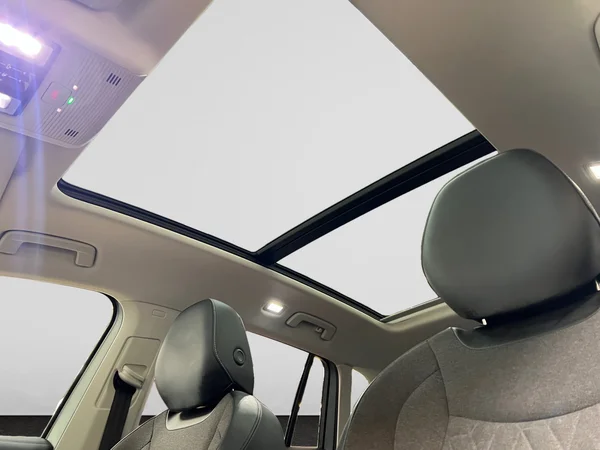 VOLKSWAGEN Tiguan (2024) — foto 7 van 20