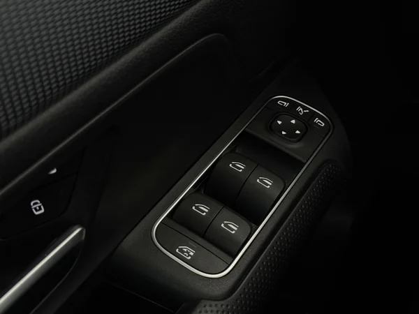 MERCEDES GLA 250 (2022) — foto 21 van 32