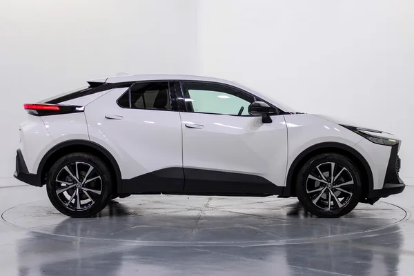 Toyota C-HR Hybrid (HEV) (2024) — foto 42 van 44