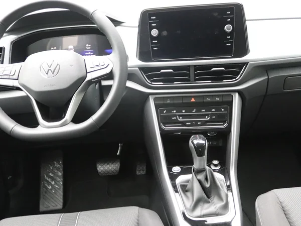 VOLKSWAGEN T-Roc (2024) — foto 25 van 25