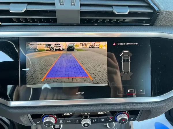 Audi Q3 (2021) — foto 2 van 25