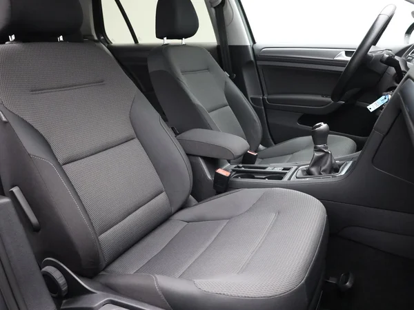 VOLKSWAGEN Golf VII (2017) — foto 14 van 19