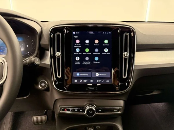 Volvo XC40 — foto 7 van 22