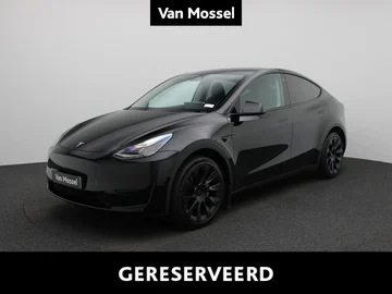 Tesla Model Y (2023)