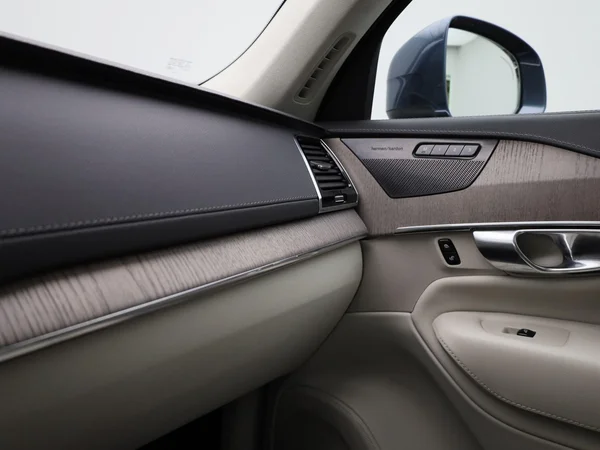 Volvo XC90 (2022) — foto 24 van 49