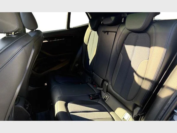 BMW X2 (2021) — foto 3 van 29