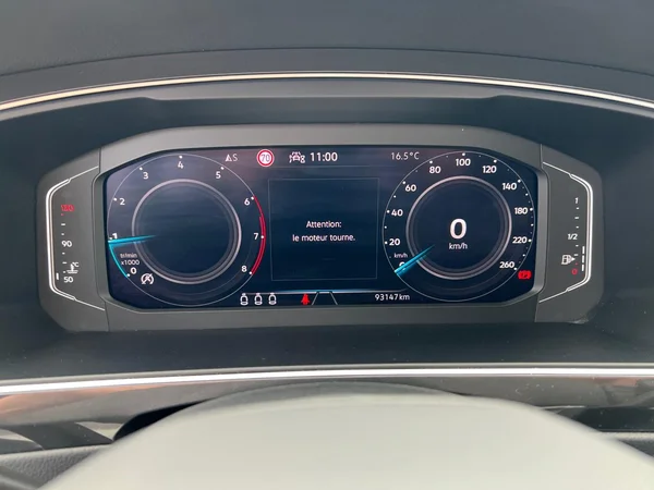 VOLKSWAGEN Tiguan (2022) — foto 17 van 18