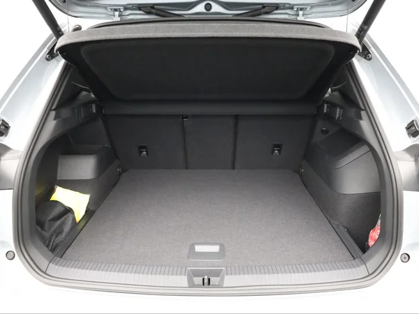 VOLKSWAGEN Tiguan (2025) — foto 2 van 24