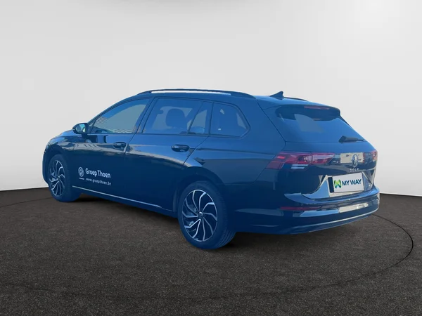 VOLKSWAGEN Golf VIII SW (2024) — foto 4 van 24