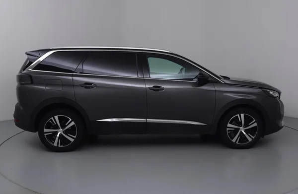 Peugeot 5008 (2022) — foto 27 van 30