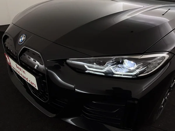 BMW i4 (2023) — foto 27 van 33