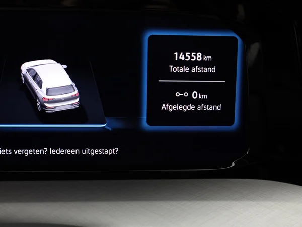 VOLKSWAGEN Golf VIII (2024) — foto 7 van 18