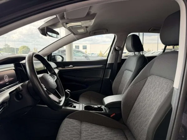 Volkswagen Golf (2024) — foto 3 van 23