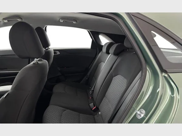 Kia CEED (2023) — foto 4 van 15