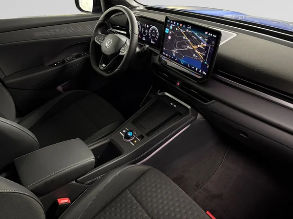 VOLKSWAGEN T-Roc (2025) — foto 8 van 14
