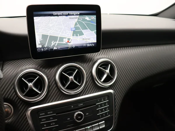 Mercedes-Benz A-Klasse (2018) — foto 7 van 26