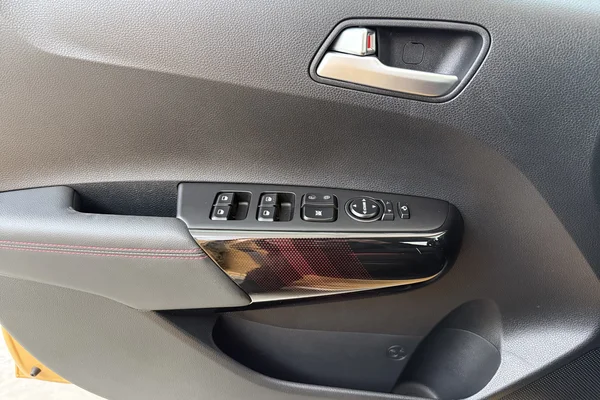 Kia Picanto (2024) — foto 8 van 16