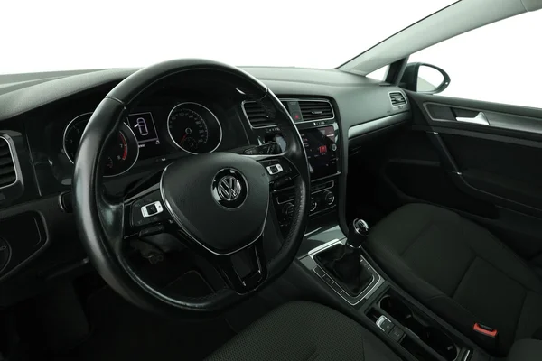 Volkswagen Golf (2018) — foto 2 van 16