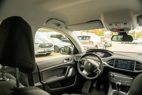 Peugeot 308 (2021) — foto 57 van 64