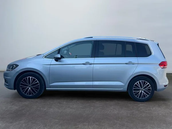 VOLKSWAGEN Touran Dsl (2024) — foto 20 van 26