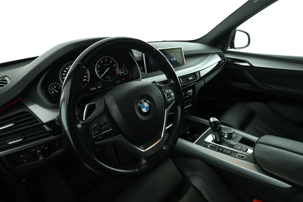 BMW X5 (2016) — foto 2 van 16