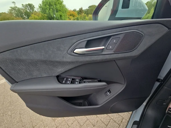 AUDI Q3 SUV (2025) — foto 6 van 24