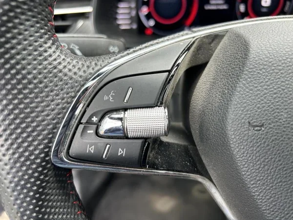 SKODA Kamiq (2021) — foto 22 van 32