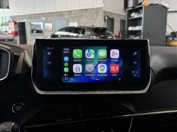 Peugeot 208 (2021) — foto 5 van 15